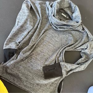 Athletes Small Tunic Athletic Yoga Wear Top GUC